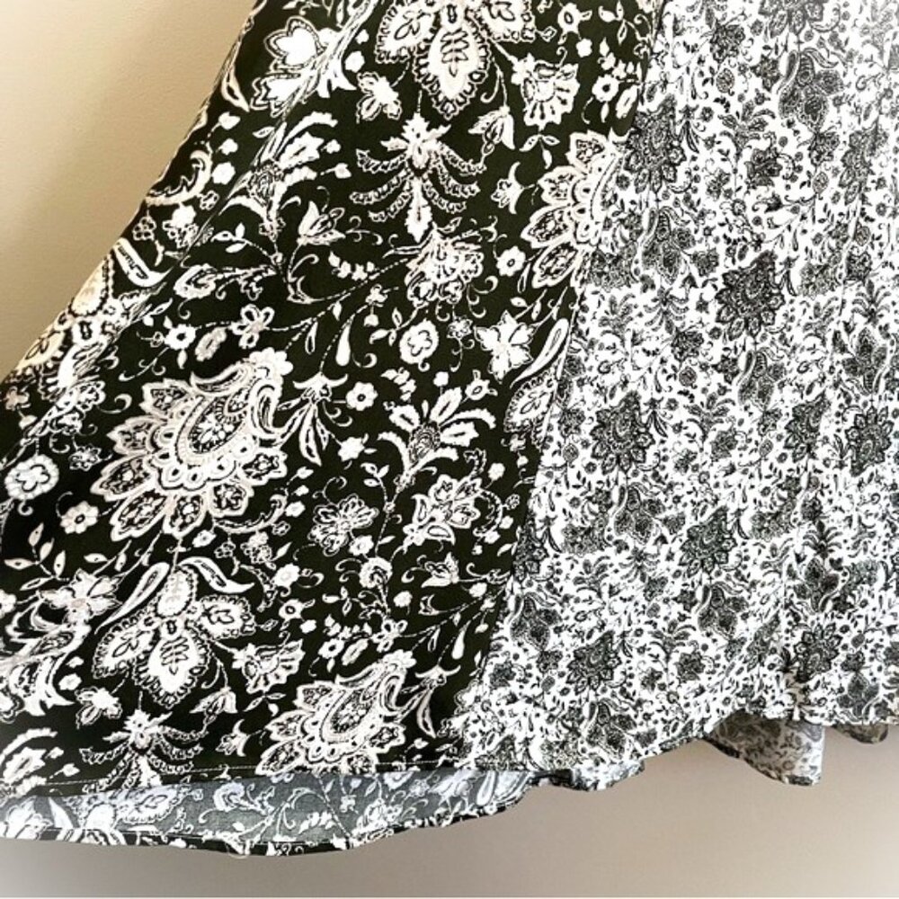 Torrid Black and White Floral Midi Dress - Picture 7 of 13
